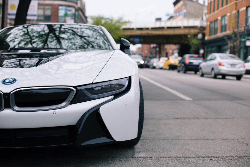 Kurz kommentiert: Wie sich der BMW CEO und der Technikvorstand zum Thema Elektroautos gegenseitig aushebeln